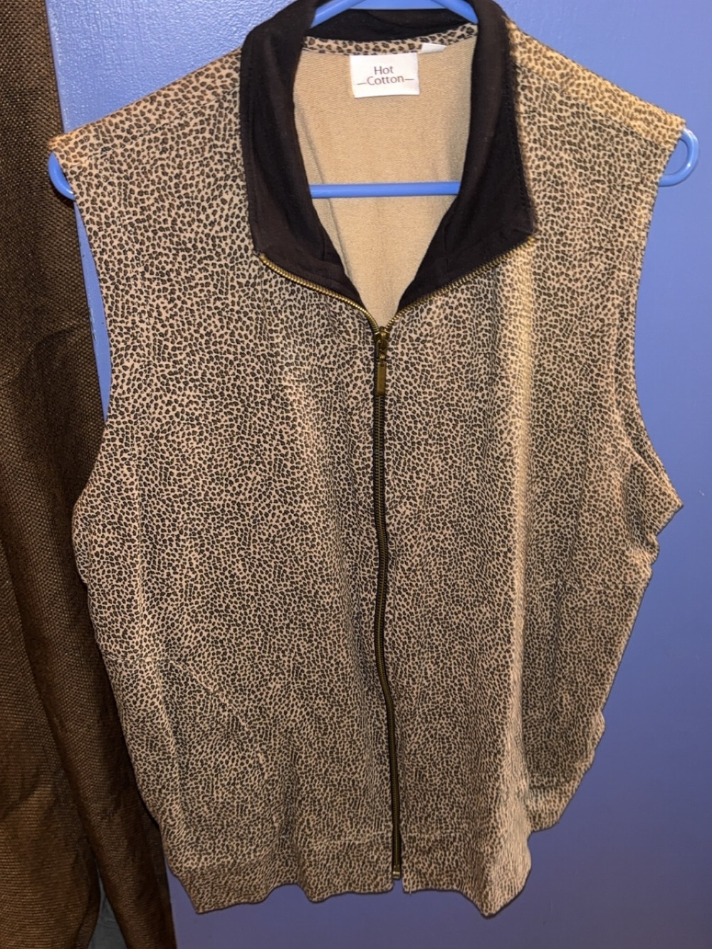Hot Cotton Leopard-Print Fleece Vest in Tan and Black